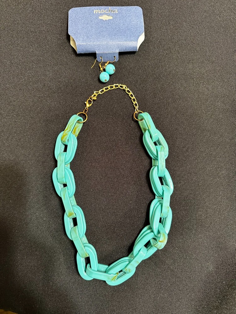 Acrylic Chunky Statement Necklace with Earrings