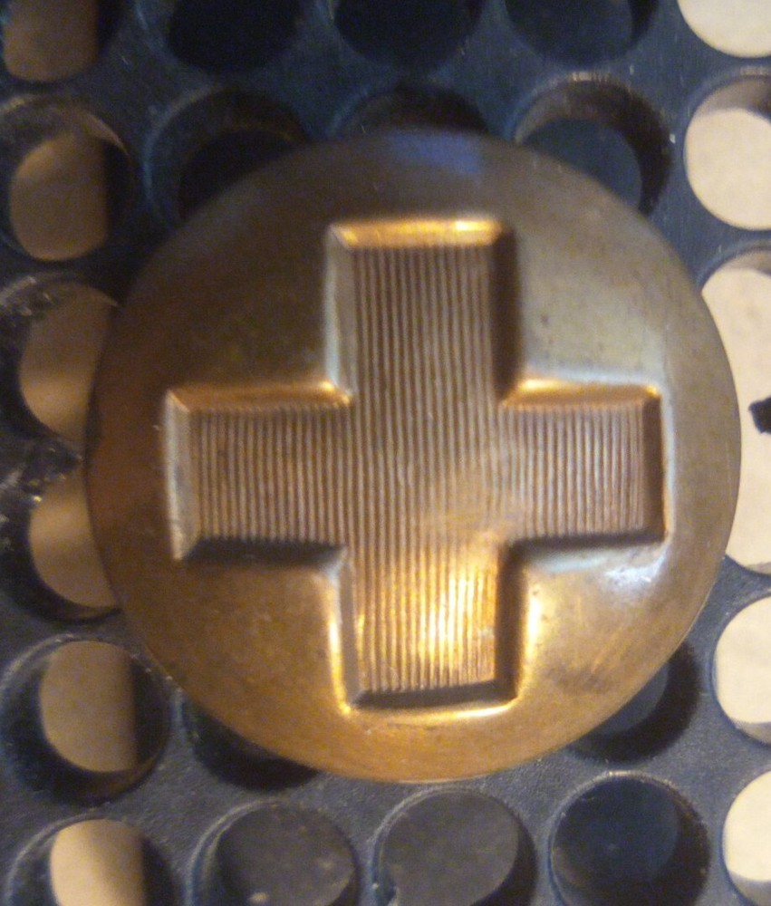 Rarer WWII British Red Cross Button. Special Quality backmark.