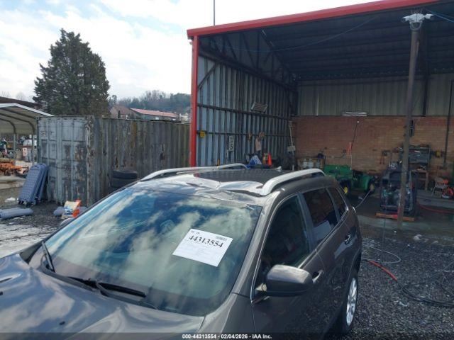 CHEROKEE 2016 Glove Box 4992949