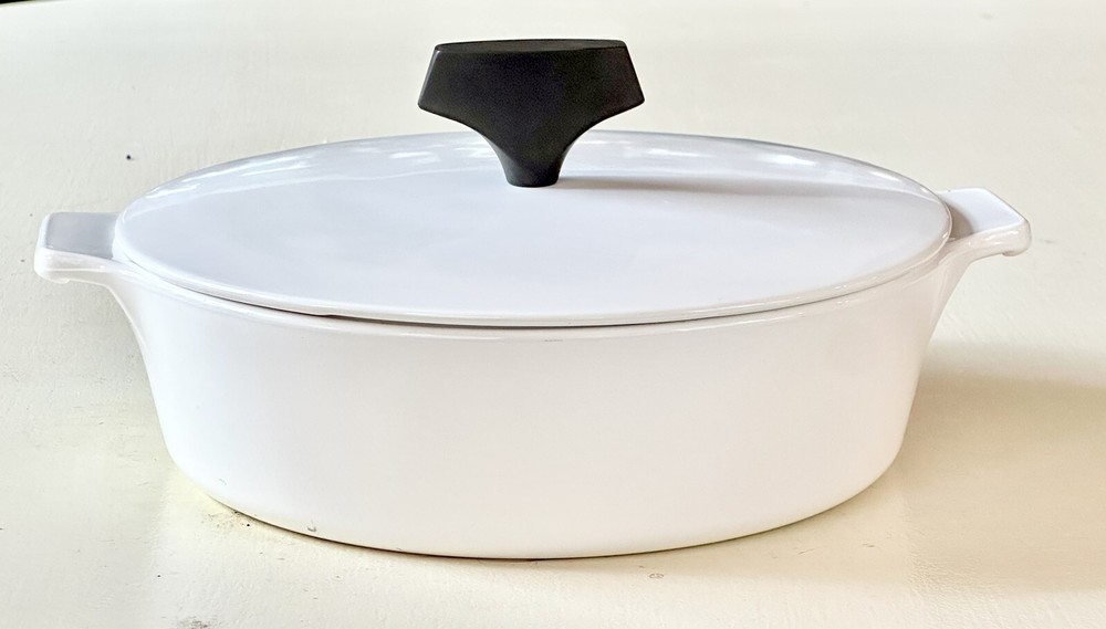 Vintage MCM Corning Ware Buffet Serving Dish Solid White B-1 w/Lid 1 QT