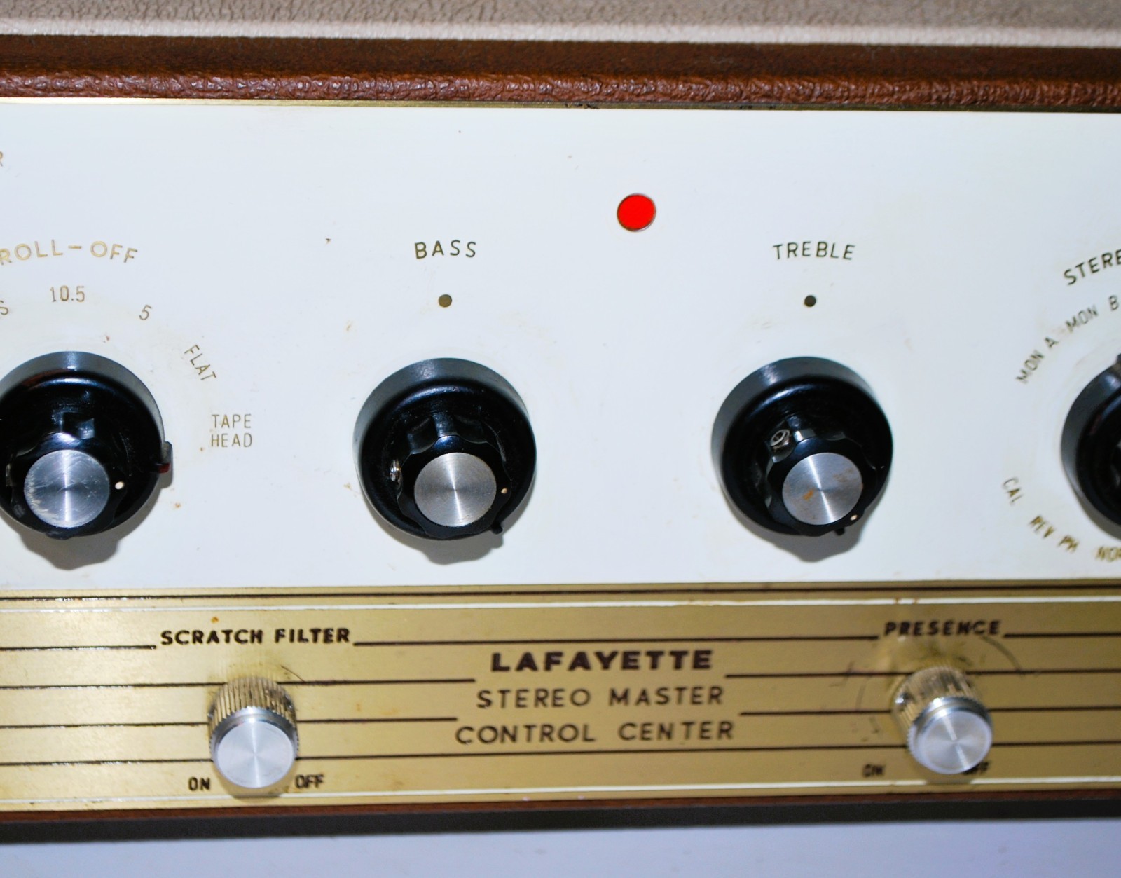 VINTAGE LAFAYETTE KT-600 STEREO MASTER CONTROL CENTER PREAMP TUBE PREAMPLIFIER
