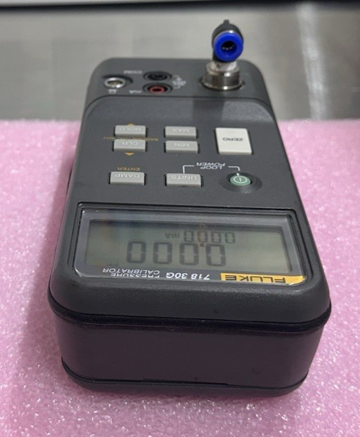FLUKE 718 30G Pressure Calibrator