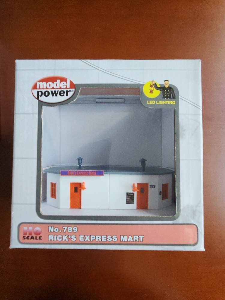Model Power MDP789 HO Ricks Express Mart