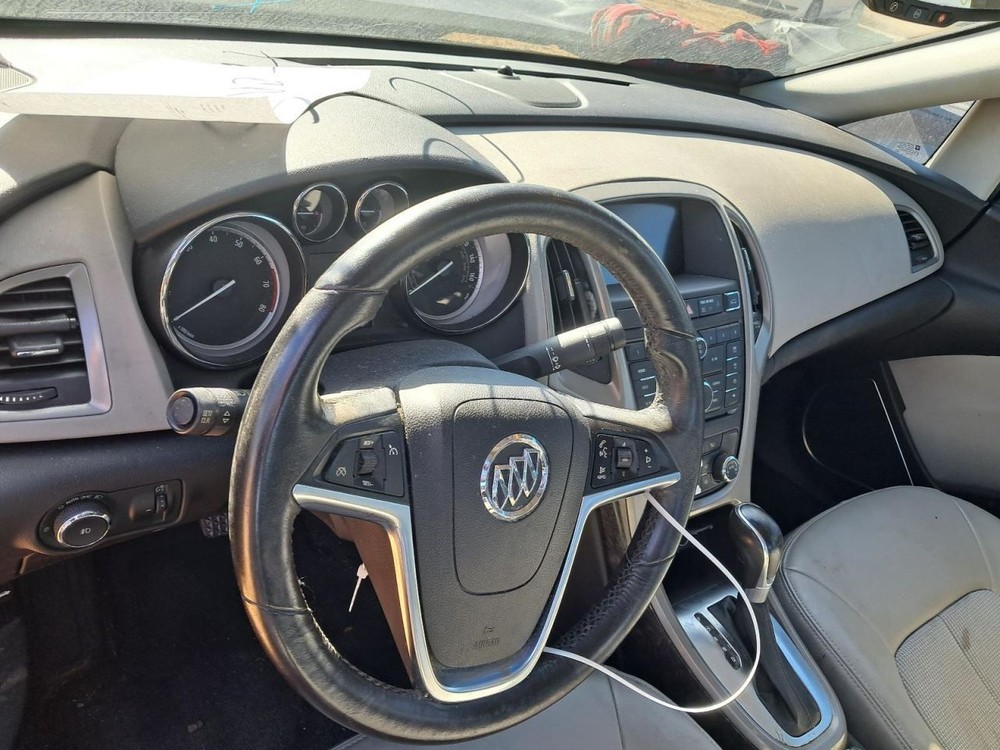 VERANO 2012 Glove Box 4839357