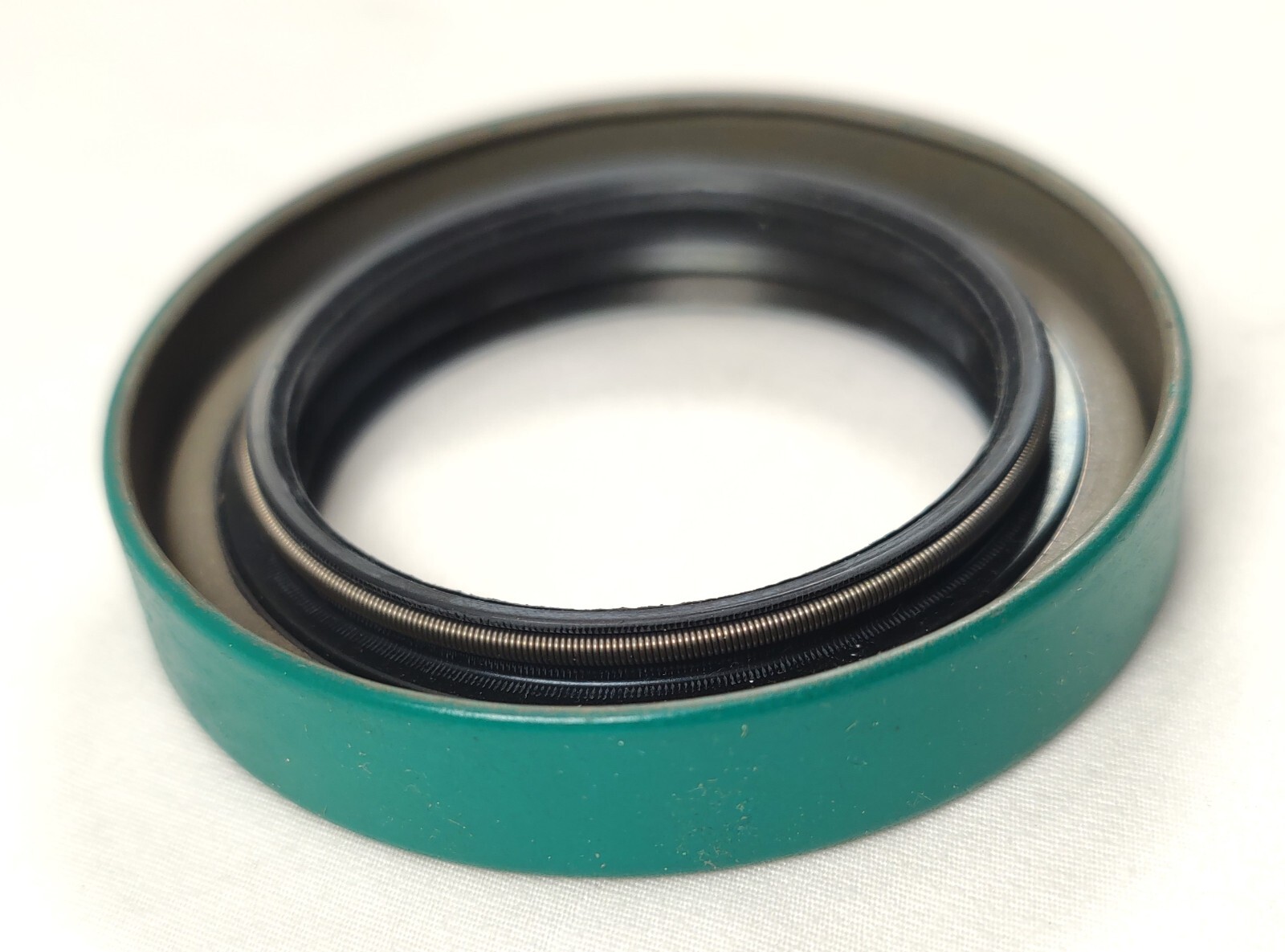 CR 18662 Transfer Case Output Shaft Seal For select GM truck Dodge Jeep AMC ++