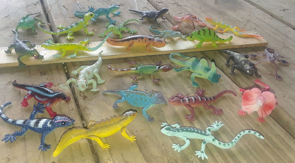 Miniature Lizards (24) - PVC