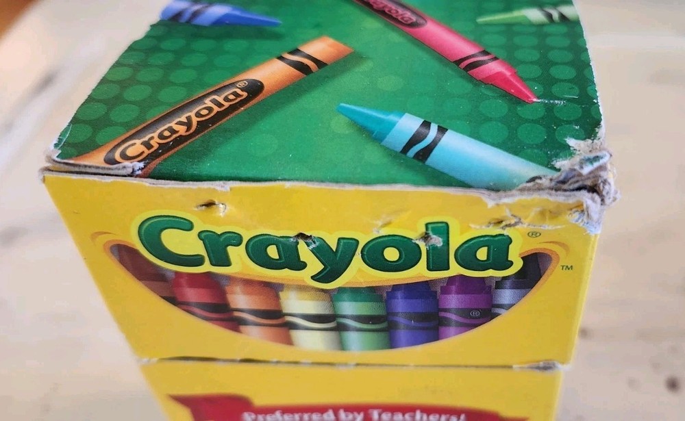 2014 Crayola Crayons 48 Count Box Binney & Smith Craft School Coloring