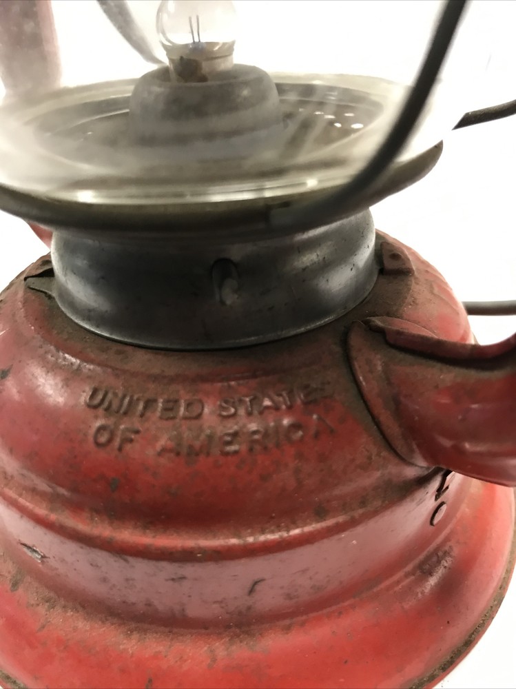 Dietz Comet Lantern With H2 Embossed Comet Globe 8” High