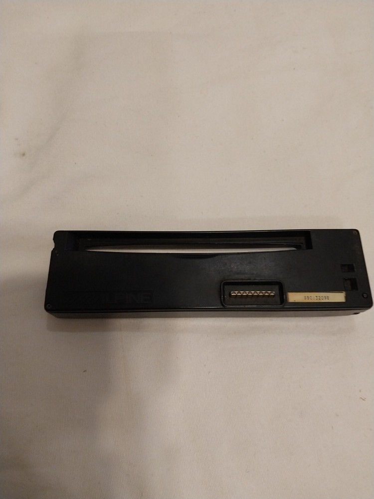 ALPINE CDA-7839 faceplate Only (Used).