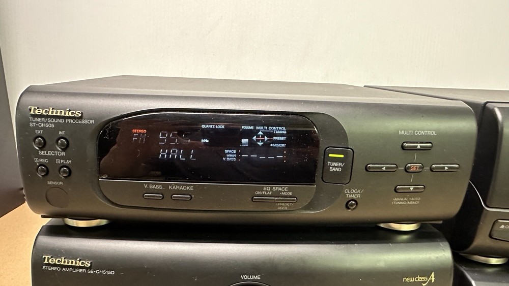 Technics SE-CH505 Component System Tuner Amp CD Changer Works with issues READ