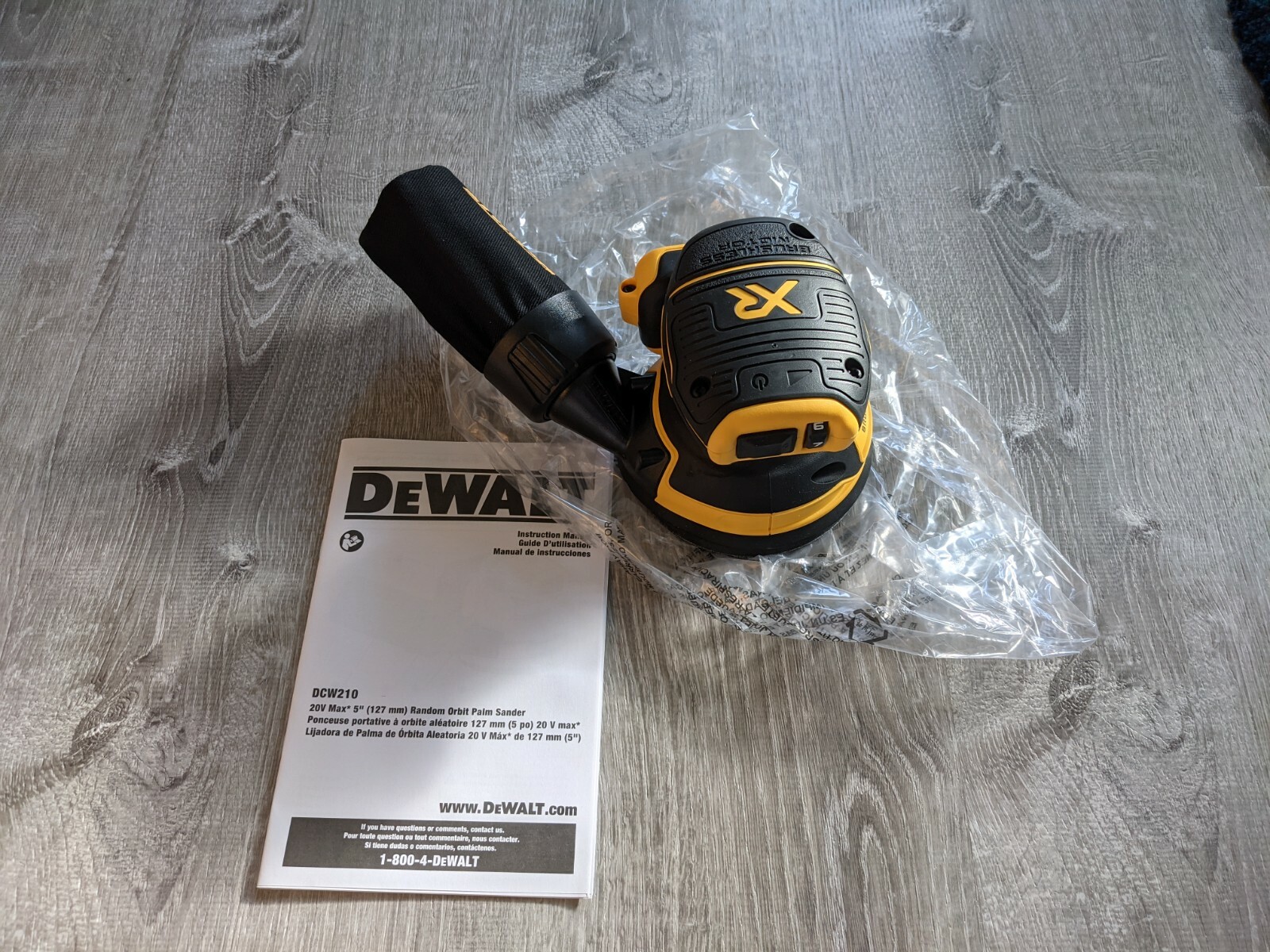 New DEWALT DCW210B 20V MAX XR 5" Cordless Random Orbital Sander (Bare Tool)