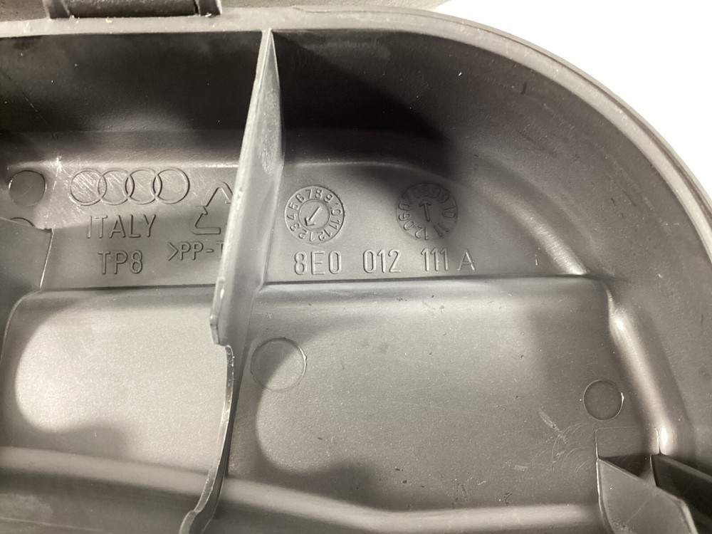 2002-2009 AUDI A4 TOOL KIT 8E0012111A OEM .