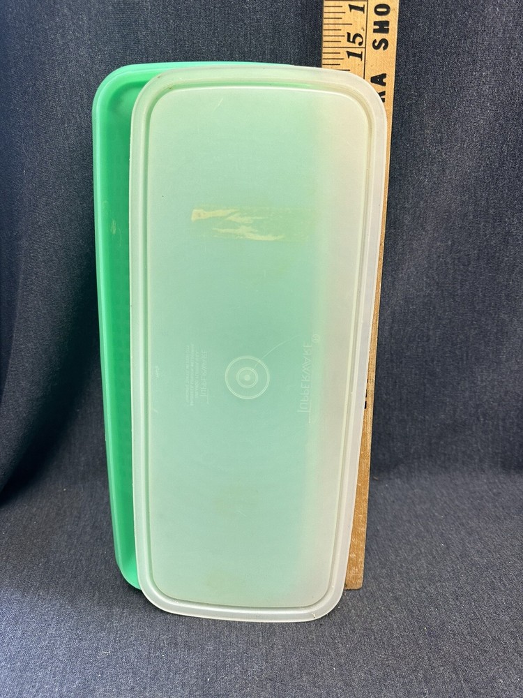 Long Rectangular Lidded Bread Box Easy Crisp Tupperware Jadite Green ECU