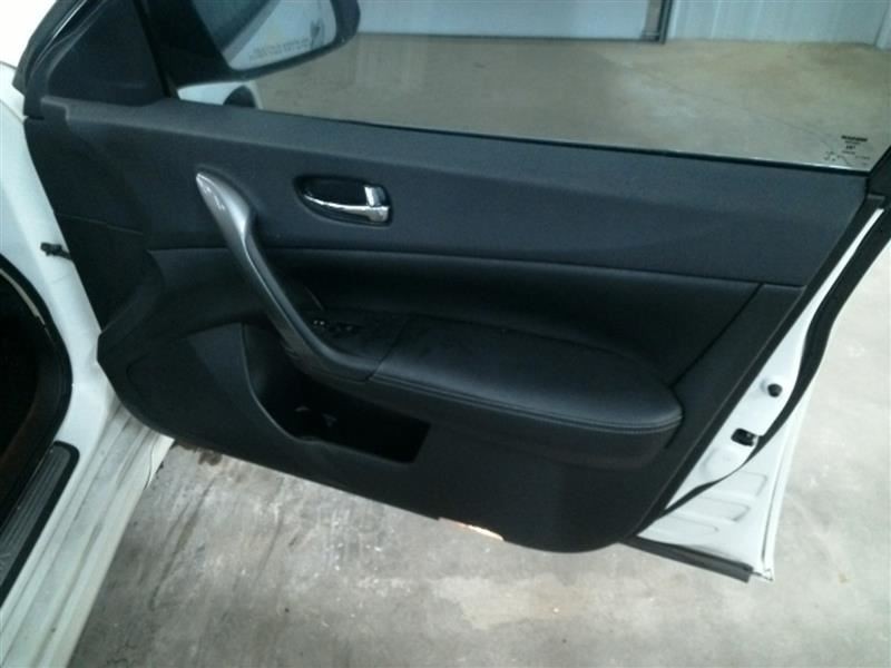 MAXIMA 2014 Fuse Box Cabin 1042174821