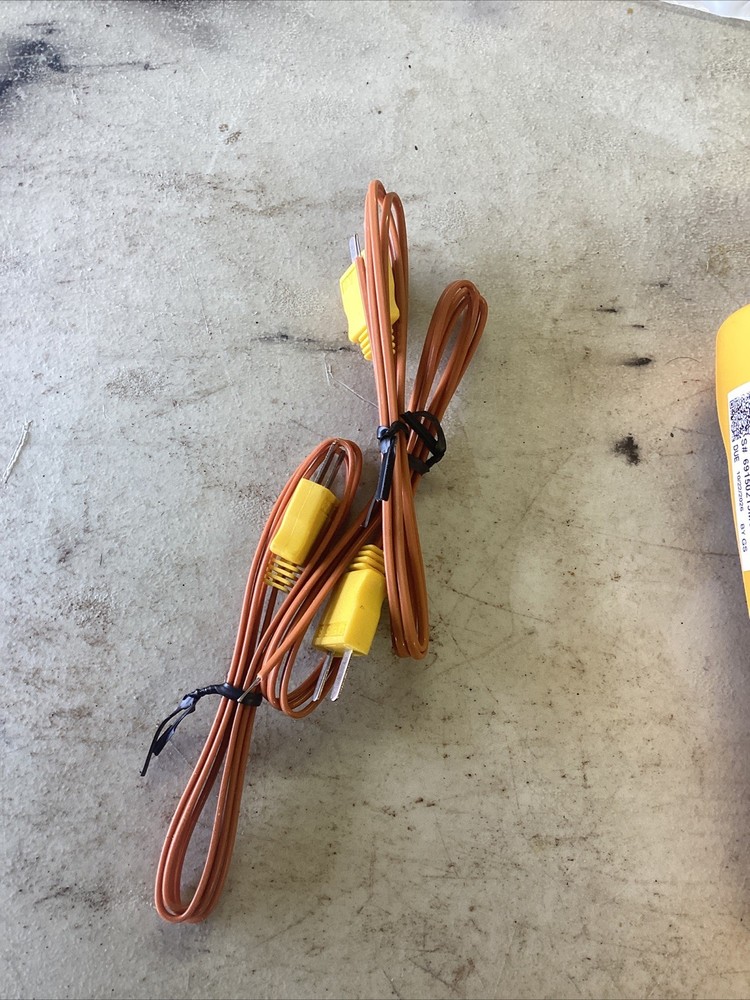 Fluke 52-II Digital Thermometer