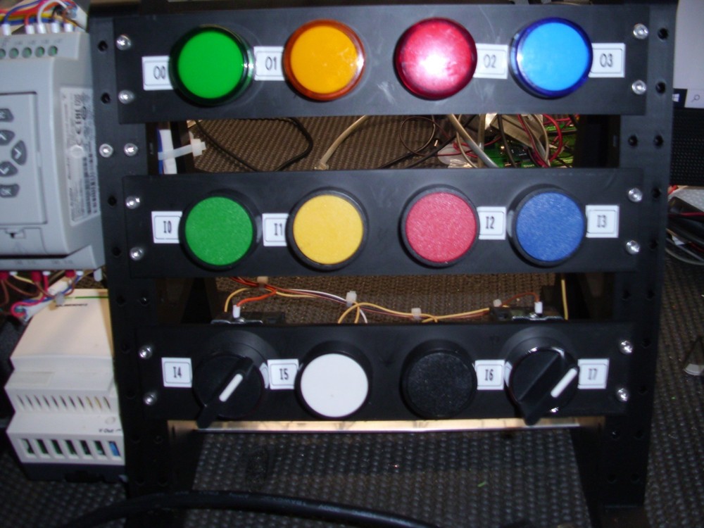 Allen-Bradley Micro 810 PLC Trainer