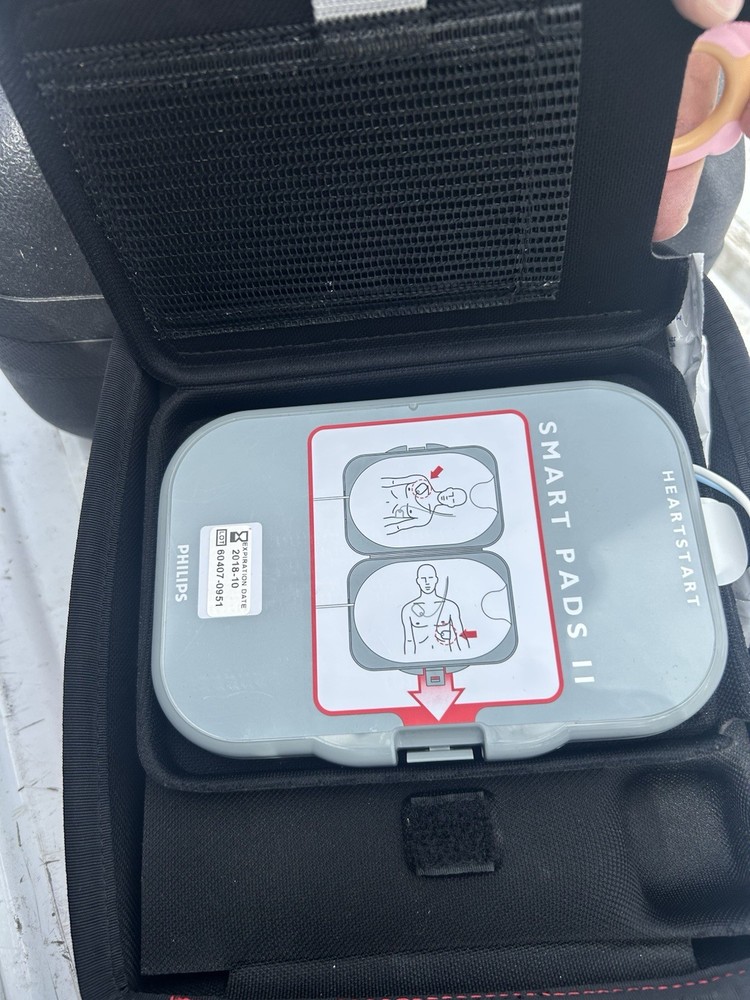 Philips HeartStart Defibrillator with Wall Case