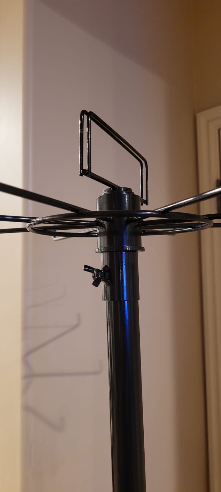 4-tier Floor spinning adjustable display rack