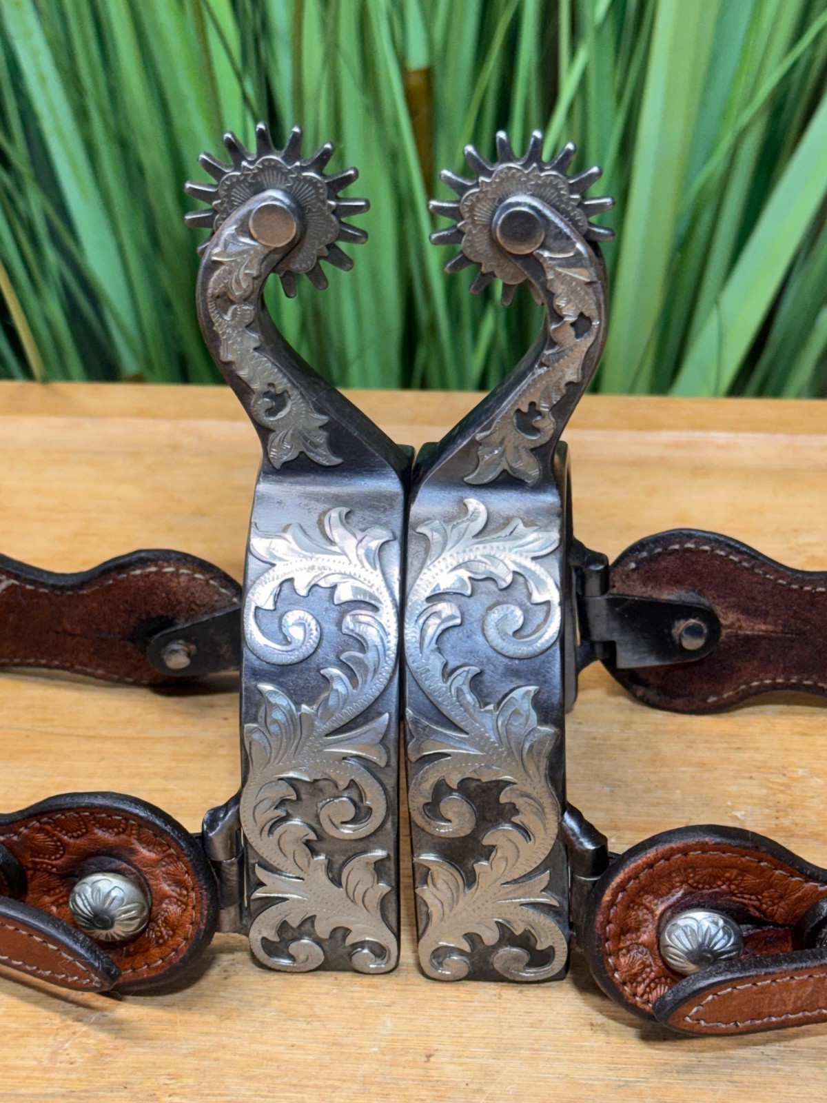 Ladies Silver Mounted Rockgrinder Western Show Spurs w Tooled Leather Straps