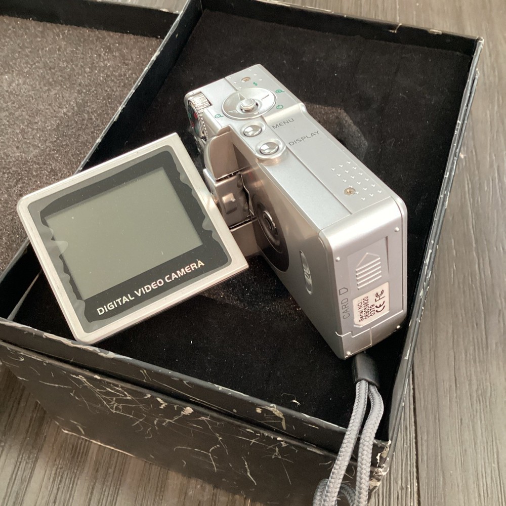 Sonic Snapbox DV51 Digital Video Camera 12 Megapixel