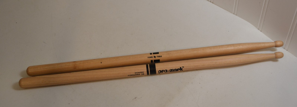Pro-Mark Hickory Forward28 Drumsticks Drum Sticks ProMark