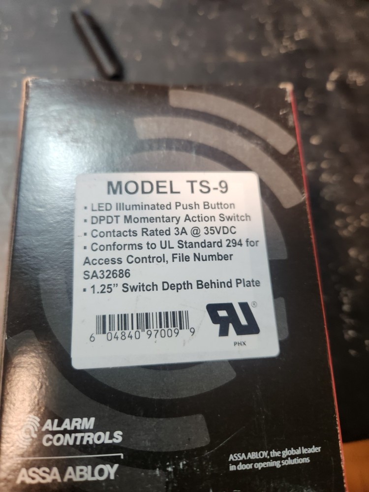 Alarm Controls ASSA ABLOY 28VDC @2A Stainless Steel Green Exit Push-Button TS-9