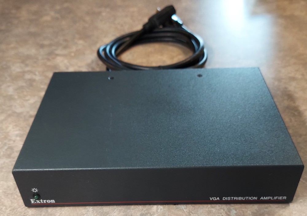 Extron VGA Distribution Amplifier P/2 DA4xi - Tested