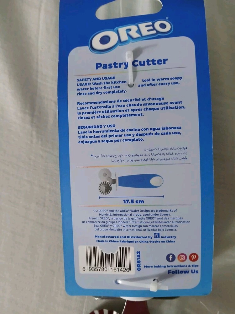 Oreo Baking Bundle Pastry Cutter Silicone Spatula Decorating Tool & Piping Bag.