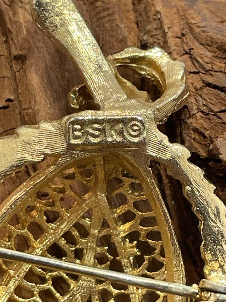 BSK &MONET Gold Tone BOOCH 2pcs