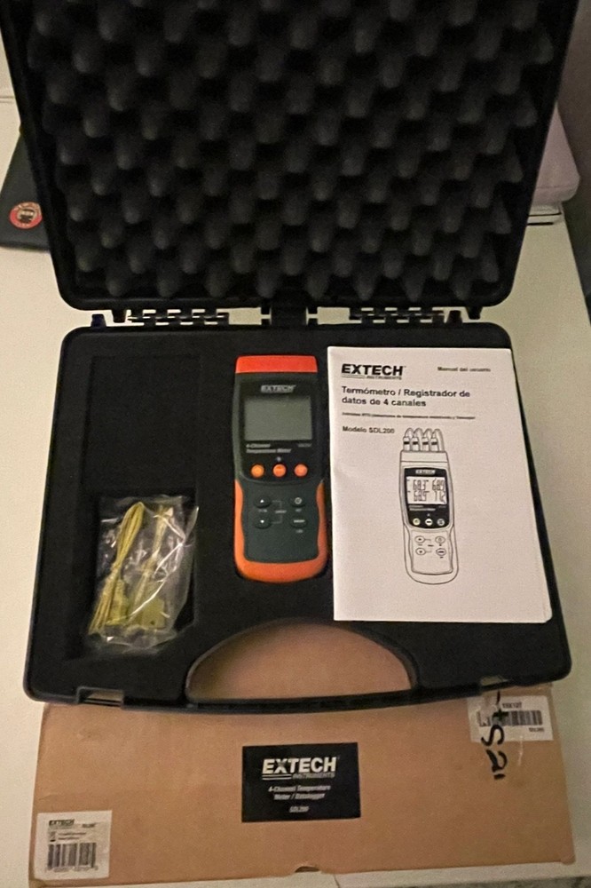 Extech SDL200: 4-Channel Thermometer SD Logger