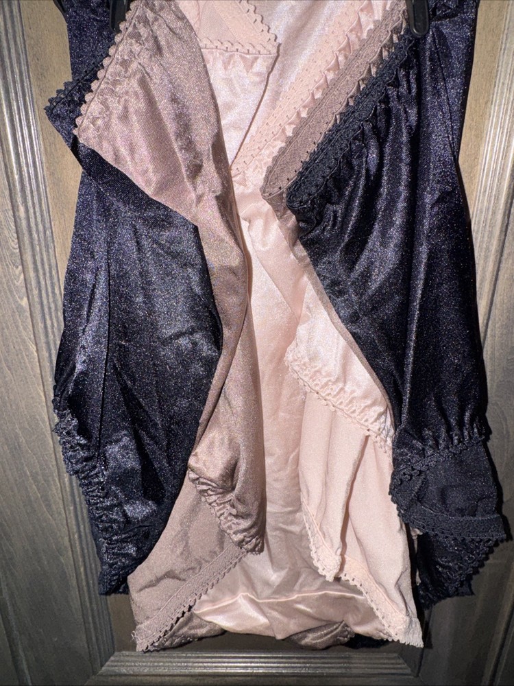 Vanity Fair Radiant Collection 3 Pack Light Control Undershapers Size 4 X