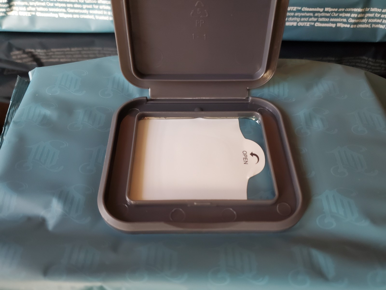 Wipe Outz Cleansing Tattoo Wipes for During & After Tattooing- 40 count (5 pack)