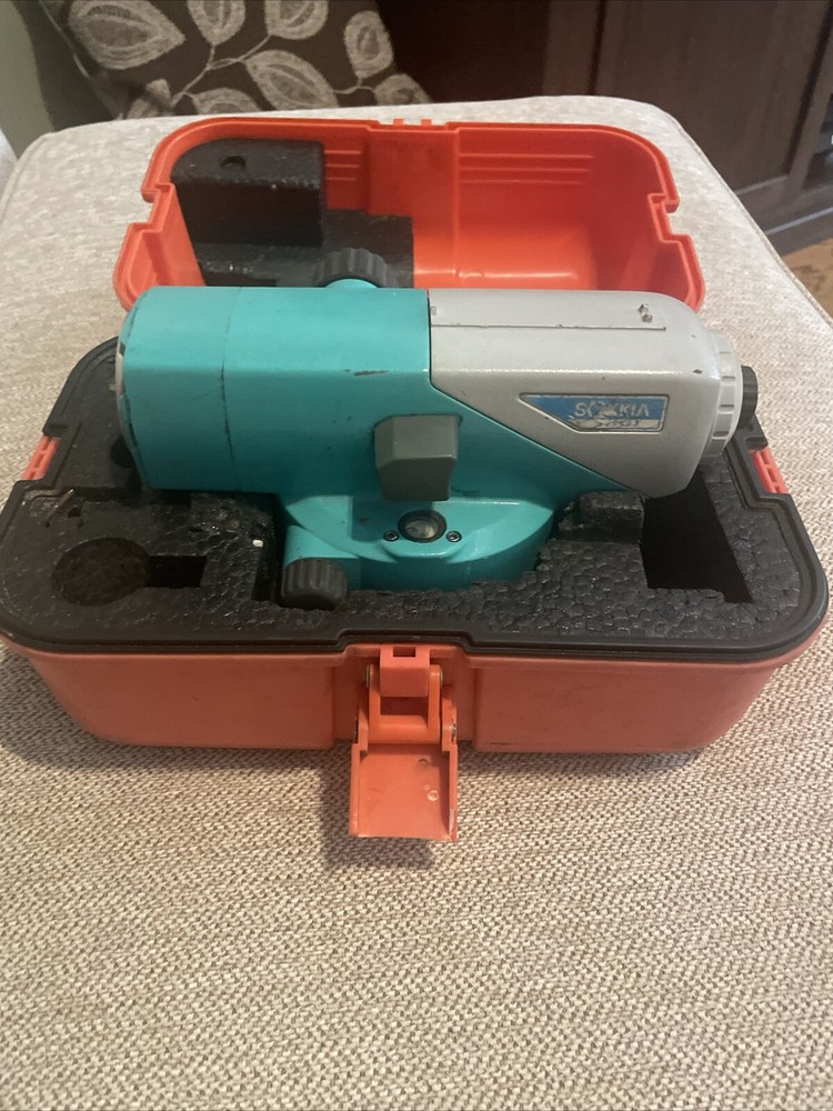 Sokkia C320 24X Magnification Automatic Level Equipment w/ Case