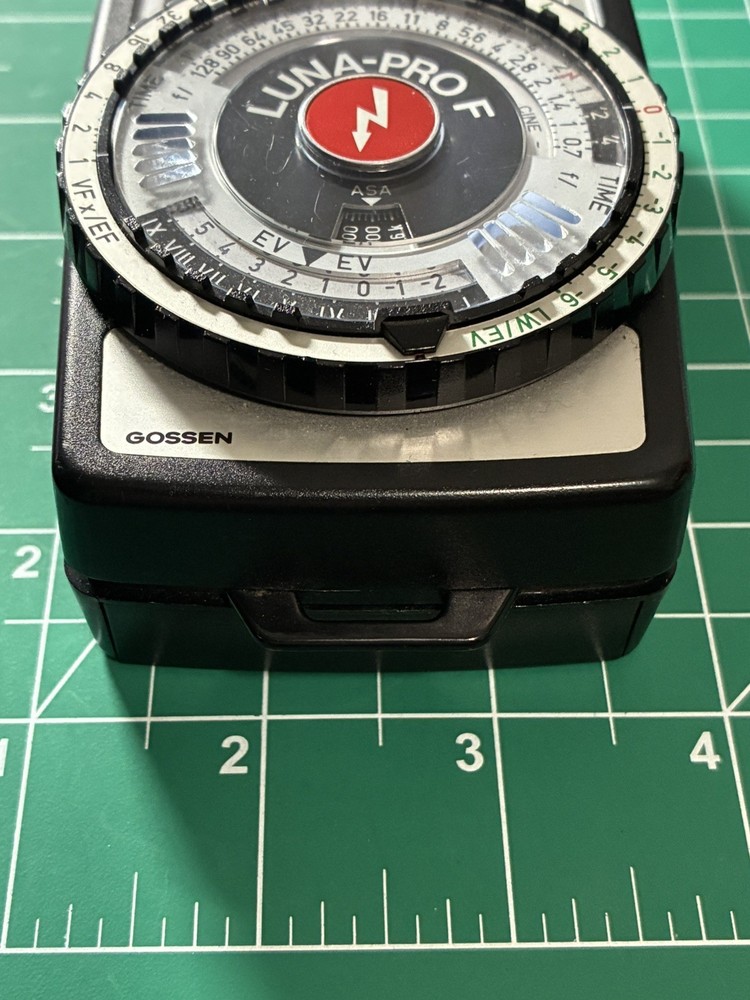 Gossen Luna-Pro F Light Meter
