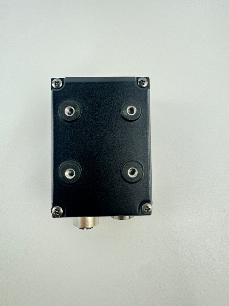 KEYENCE SR-752 Ethernet-compatible 2D Code Reader