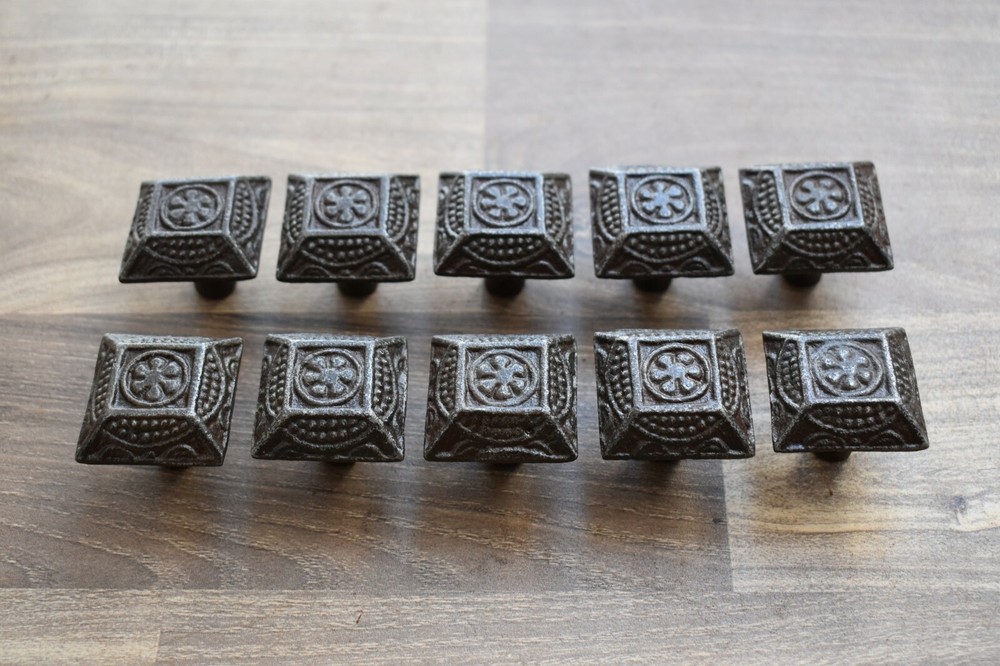 Vintage Victorian cast iron knobs cabinet drawer door handle pull rustic 22 Pcs