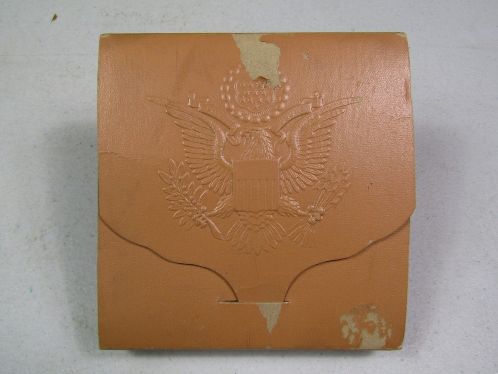 WWII US ARMY Traveling Miniature Poker Card Game Playing Set