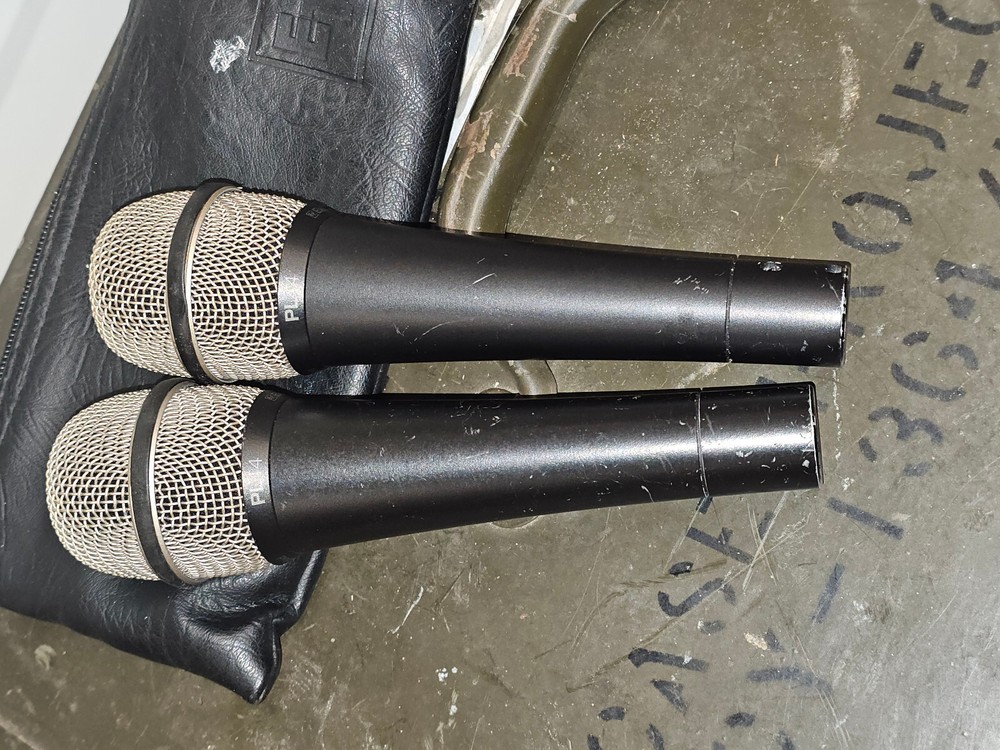 PAIR ELECTRO-VOICE PL44 DYNAMIC SUPERCARDIOID MICROPHONE (WORKS)