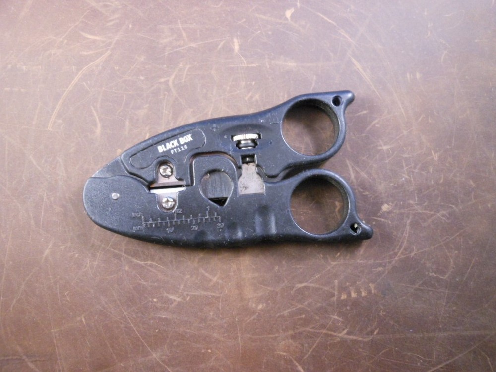 Black Box FT116 UTP / STP / Flat Cable Wire Cutter & Stripper Tool