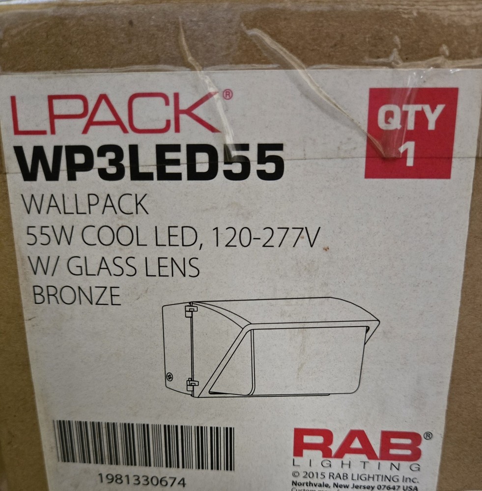 LPACK WP3LED55 WALLPACK. 55W COOL LED WITH COVER, BRONZE.
