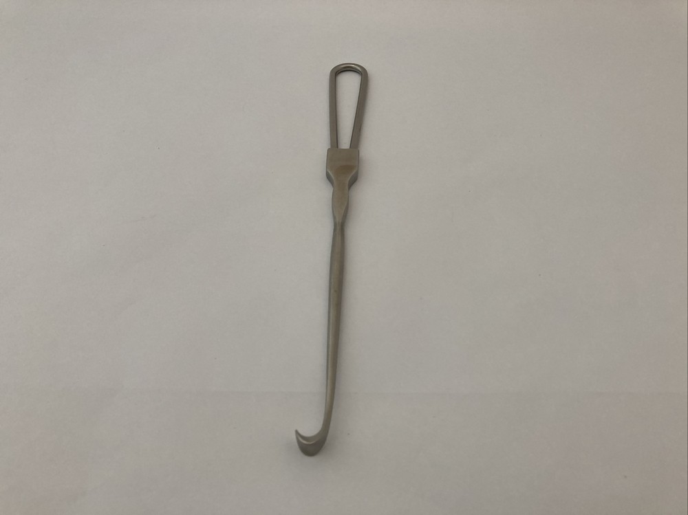 V. Mueller NL1003 Cushing Retractor