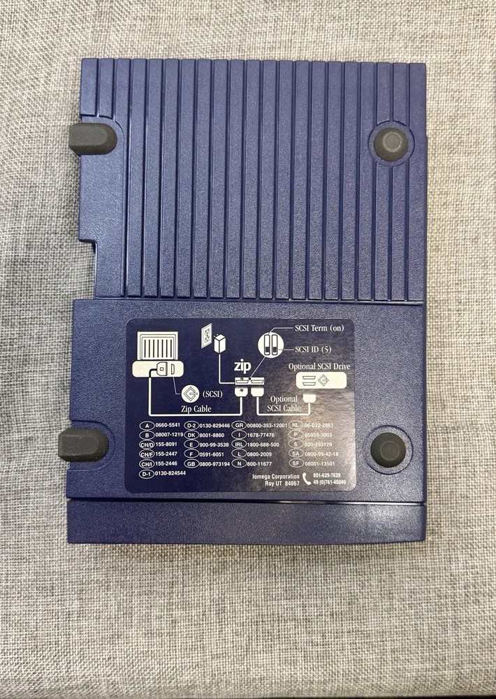 Iomega Zip Drive & 4 Disks - Untested