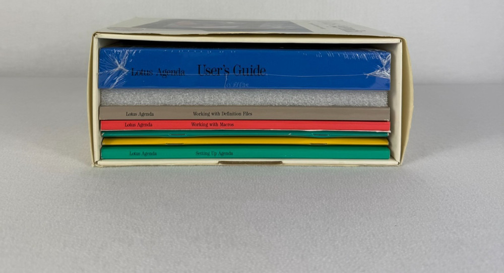 LOTUS AGENDA Software Documentation Set – Boxed Manuals Release 2.0