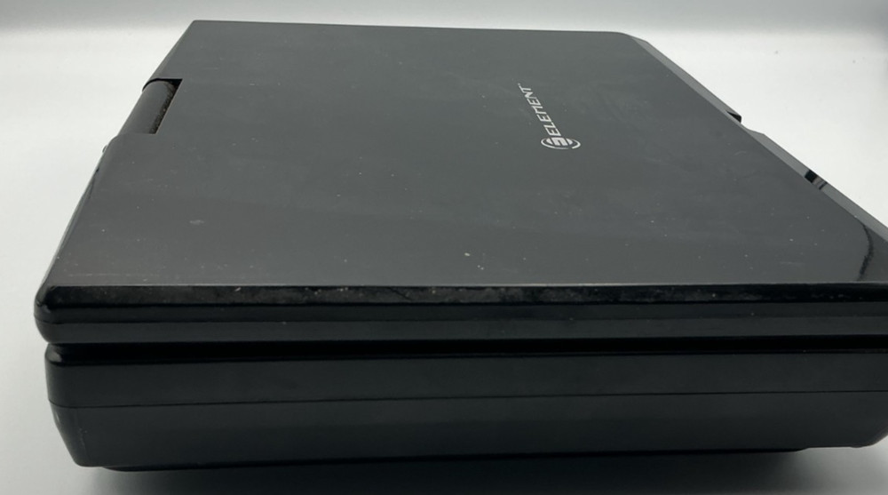 Element Electrnics E1023pd Portable DVD player