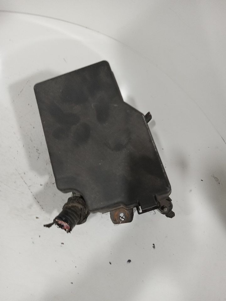 Used Fuse Box Engine fits: 2011 Mazda 3 Grade A