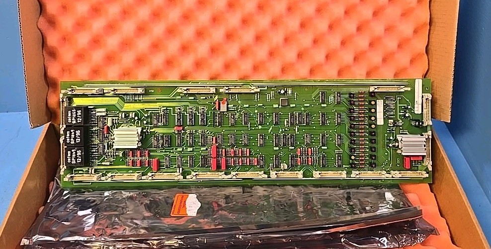 MERLIN GERIN 6714632 CIRCUIT BOARD