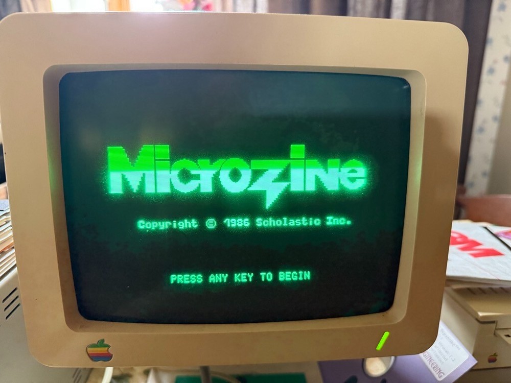 Apple 5.25 Software - MICROZINE NO. 17 by Scholastic PLUS Math Blaster Plus