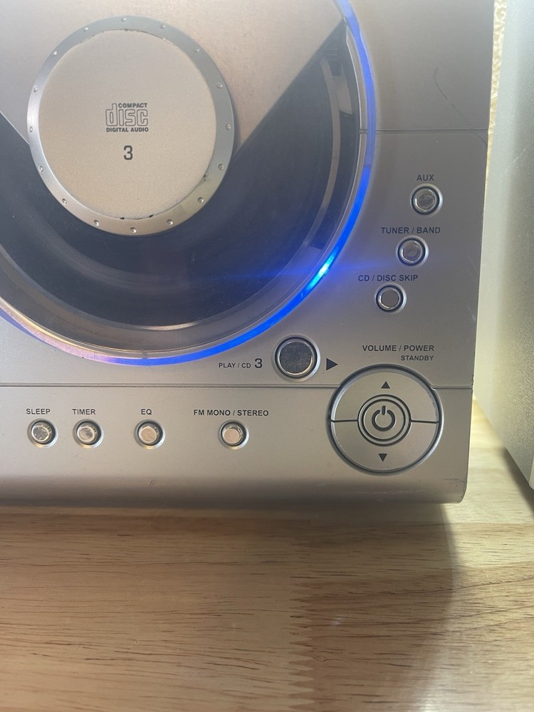 Emerson MS3103 Triple-Play Linear 3 CD Changer + 1 Speaker. ****read****