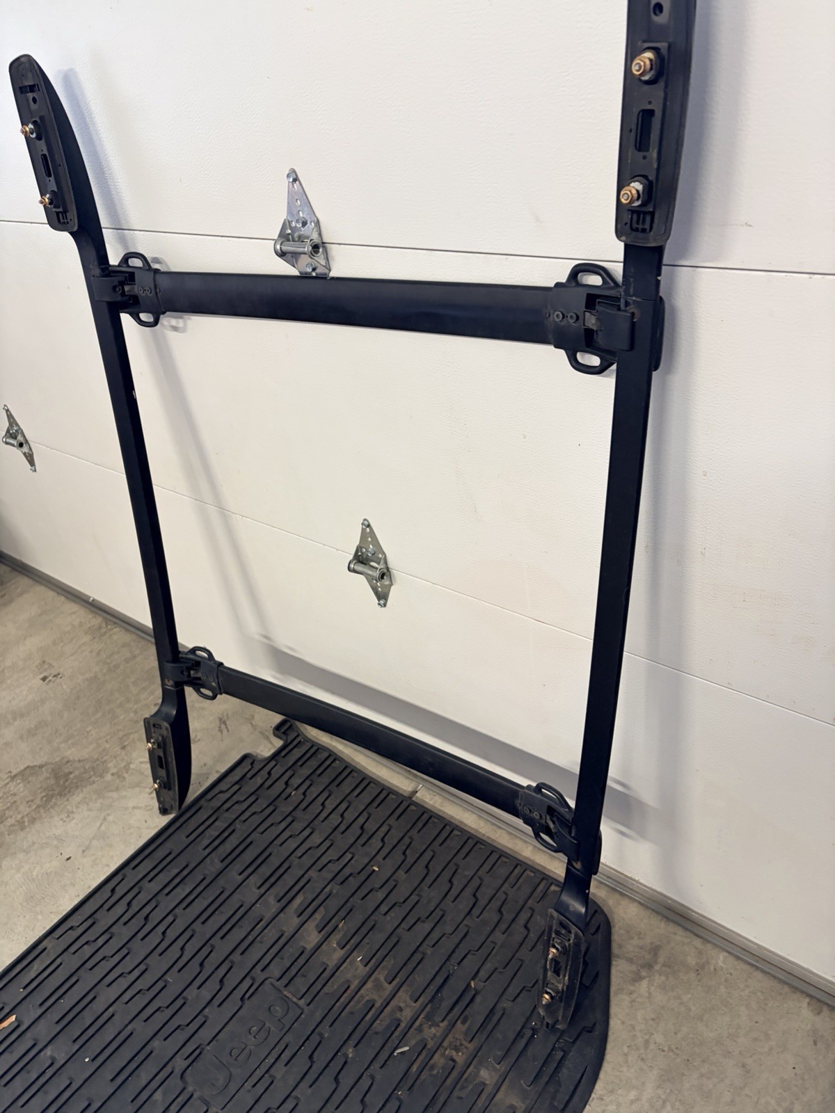 02-07 Subaru Impreza Wagon Left & Right Complete Rack