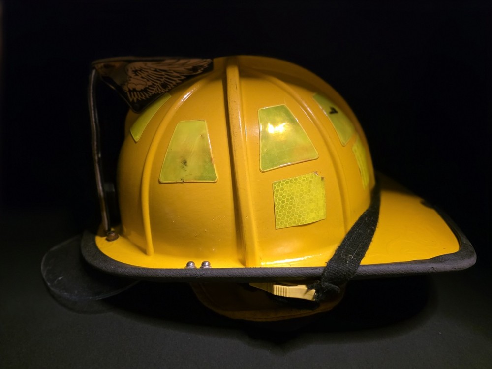 firemans helmet with wall mount